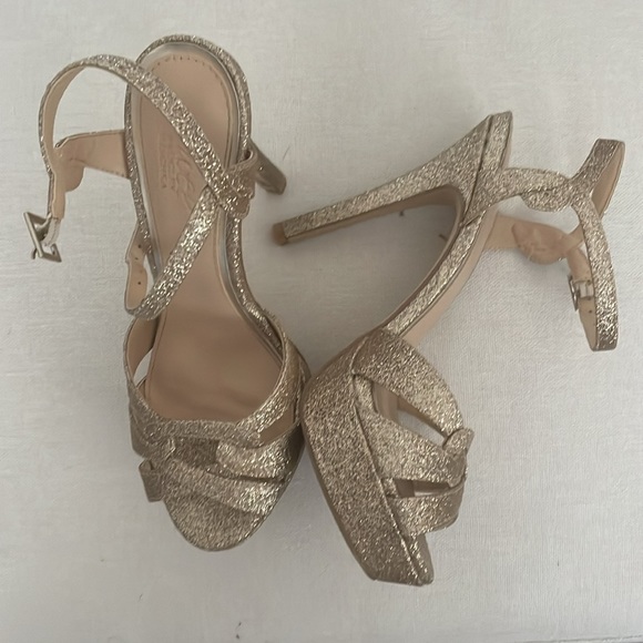 Badgley Mishka Jewel gold heels - Picture 2 of 2